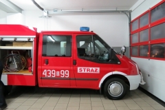 084